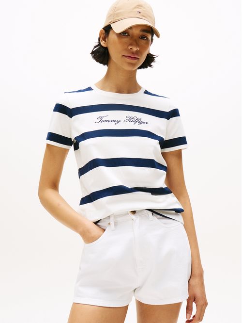 Polera Con Logo Bordado