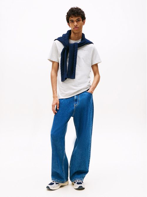 Polera Con Logo Lineal Slim Fit