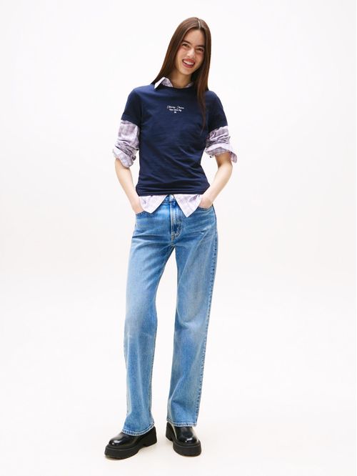 Polera Slim Fit Logo Essential